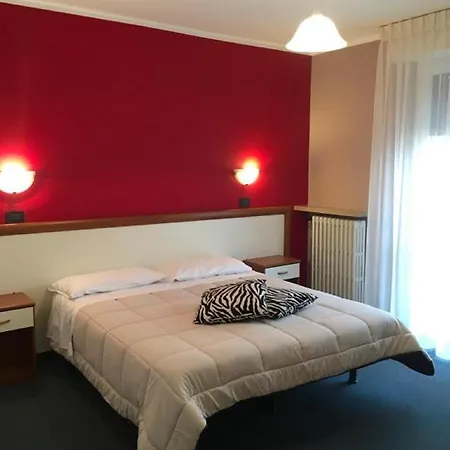 Cortina Hotel 2*