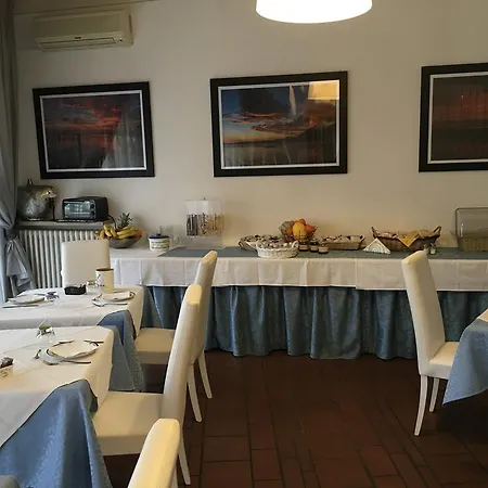 Cortina Hotel 2*