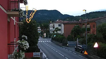 Hotel Cortina 2*